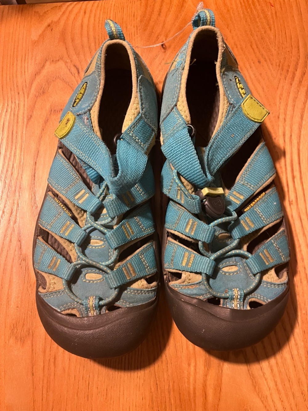 Keen Teal and Yellow Kids Closed-Toe Sandals - Youth Outdoor Water Shoes